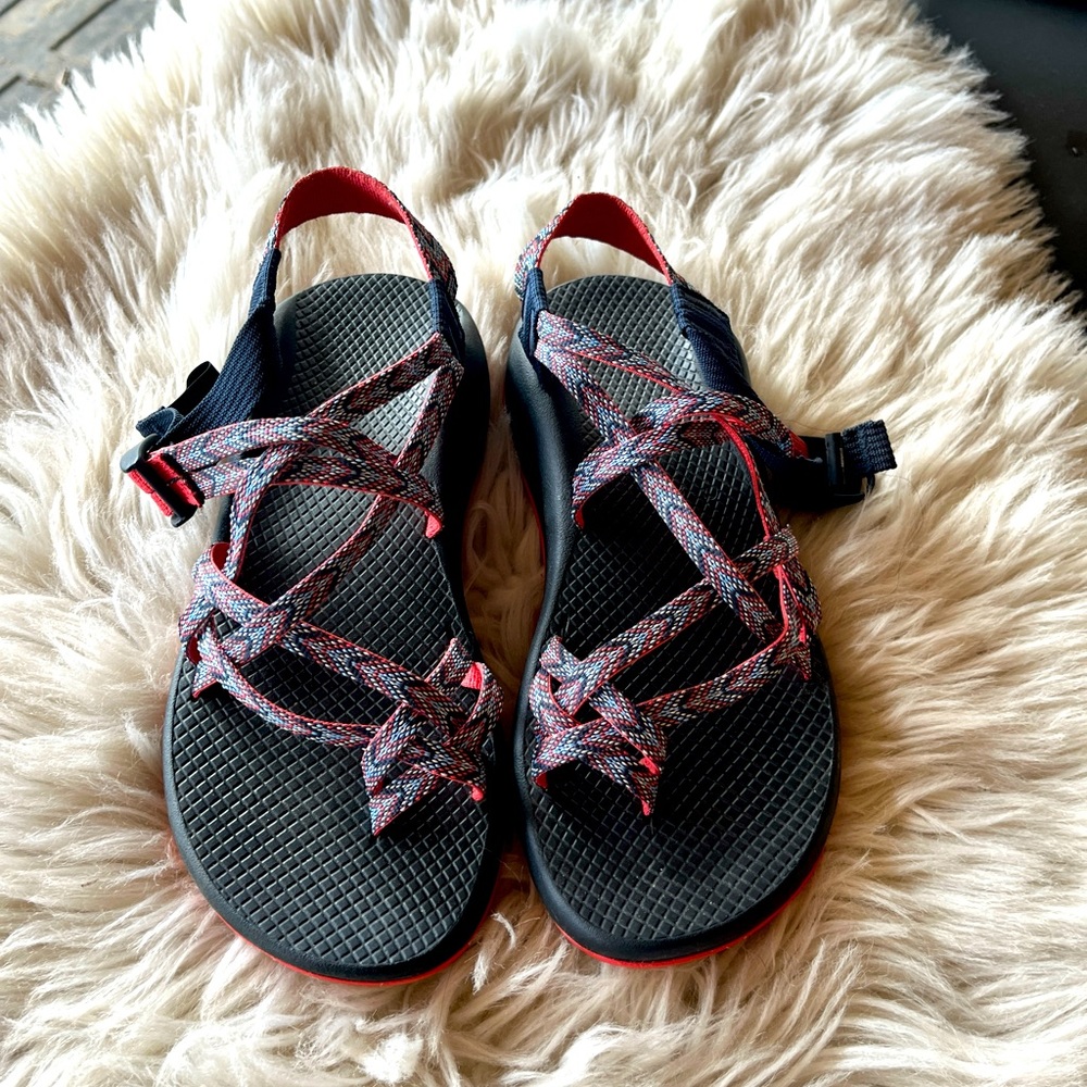 Chachos size 9